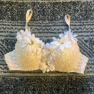 White Beaded Sequin Push-Up Bra with Daisies 34DD (perfect for festival season!)